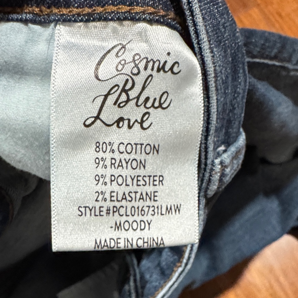 Dark Wash Women's Skinny Jeans - Picture 5 of 5